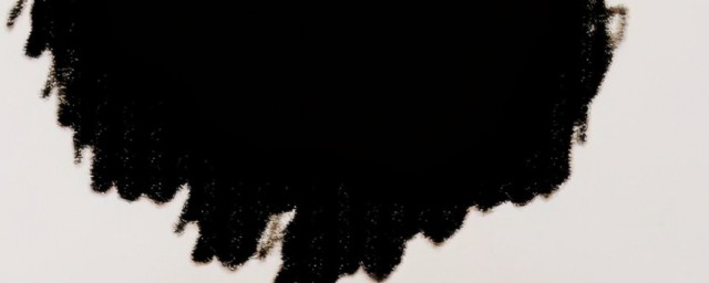 衣服上的黑墨水如何处理(衣服上沾有黑墨水怎么洗掉)