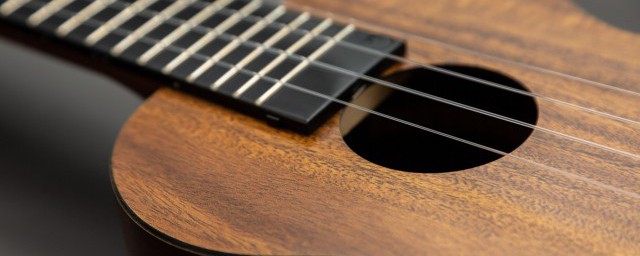 吉他如何才能快速调音(吉他怎么调音器调音)