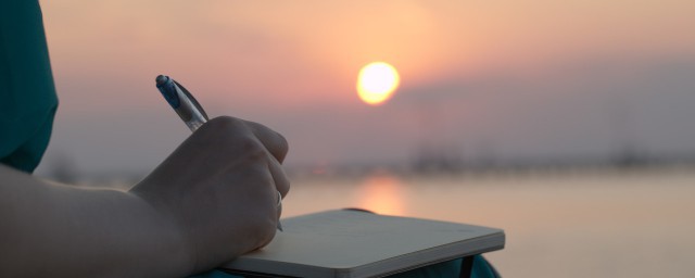 关于晚霞的唯美文案怎么写(关于晚霞文案句子)