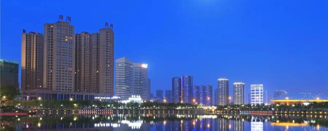 库尔勒的特点介绍(介绍一下库尔勒)