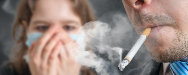 烟灰缸为什么不能加水(烟灰缸里面为什么不可以加水)