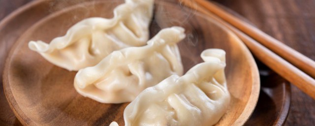 猪肉胡萝卜饺子馅怎么做(胡萝卜猪肉饺子馅怎么做好吃窍门)