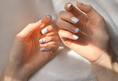 2021春节美甲图片大全红色显白(春节美甲图片大全2020红色)