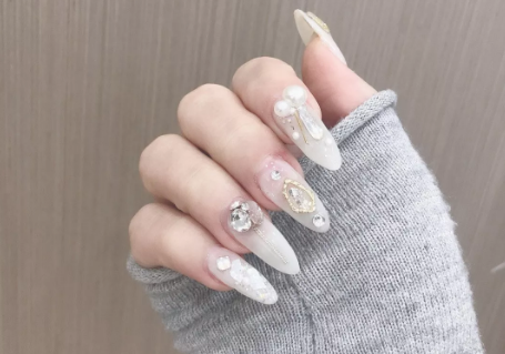 2021春节美甲图片大全红色显白(春节美甲图片大全2020红色)