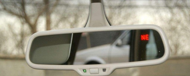 开了这么久的车你真的知道后视镜该怎么调吗(车上的后视镜调到怎样就好了)