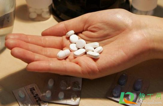 打新冠疫苗可以吃安眠药吗(打新冠疫苗可不可以吃安眠药)