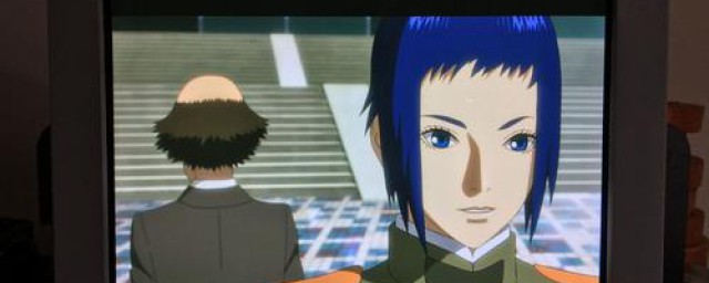 在家里看电视简直不要太惬意(我喜欢在家看电视)