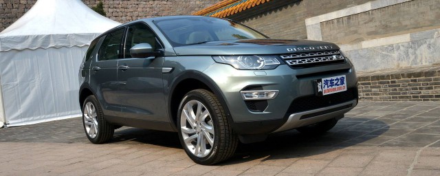 新手开suv判断左右距离技巧(开车suv怎么看左右距离)