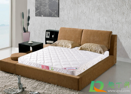 床垫有黄印子是为什么(为什么床单上有黄色印记)