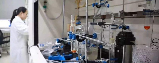 答案千篇一律(一律千篇还是千篇一律)