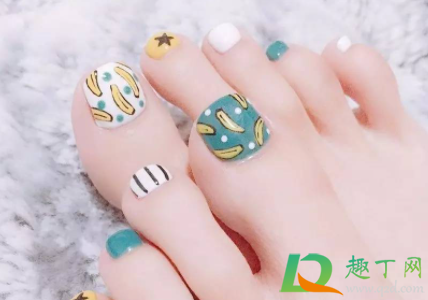 脚底疣不痛不痒需要治疗吗(脚底疣不治会怎样) 脚底疣不痛不痒需要治疗吗(脚底疣不治会怎样)