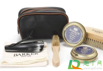 衣服上有鞋油怎么洗不留痕迹(衣服鞋子上的油怎么洗掉)