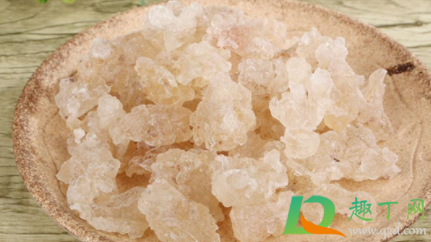 泡雪燕用什么水(雪燕用不用泡水)