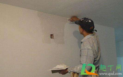 冬天刮完腻子开窗还是关窗(冬天刮完腻子可以开窗户吗)