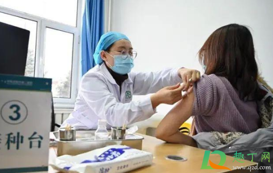 新冠疫苗两针可以打一个胳膊吗(打新冠疫苗两针可以打一个胳膊吗)