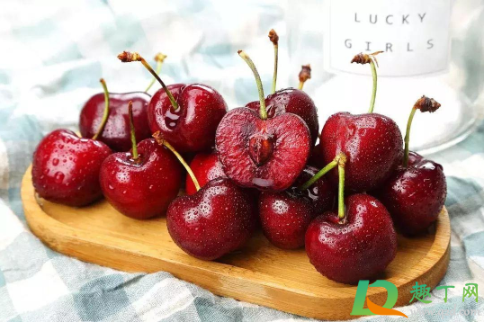 吃车厘子牙齿变蓝是为什么(吃完车厘子牙齿马上变色)