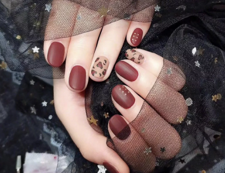 2021春节美甲图片大全红色显白(春节美甲图片大全2020红色)