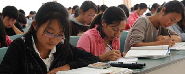 四年级语文学习成绩提高有窍门(小学四年级提高语文成绩的方法)