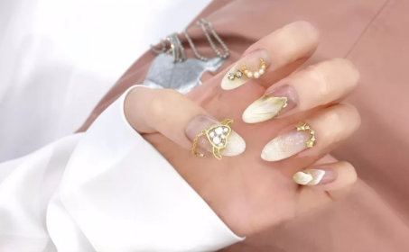 2021春节美甲图片大全红色显白(春节美甲图片大全2020红色)