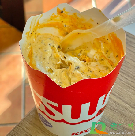 肯德基咸蛋黄金滚滚K飓风好吃吗(肯德基k飓风怎么吃)