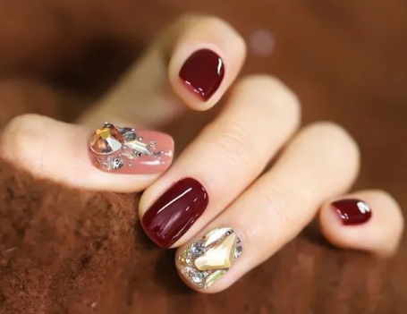 2021春节美甲图片大全红色显白(春节美甲图片大全2020红色)