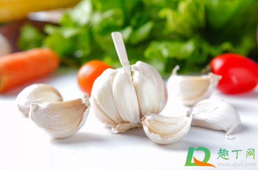 打新冠疫苗可以吃大蒜吗(打上新冠疫苗能吃大蒜吗)