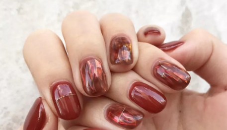 2021春节美甲图片大全红色显白(春节美甲图片大全2020红色)