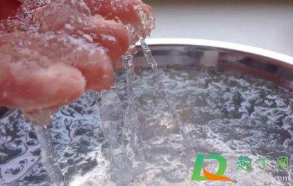 泡雪燕用什么水(雪燕用不用泡水)