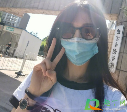 郑爽背后的金主是胡广松吗(郑爽与金主胡广松)