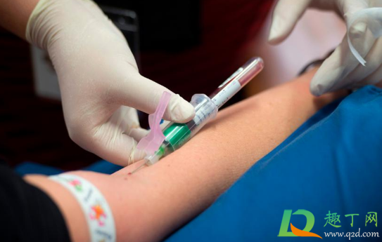 打新冠疫苗发烧正常吗(打新冠疫苗发烧正常吗?可以同房吗) 打新冠疫苗发烧正常吗(打新冠疫苗发烧正常吗?可以同房吗)