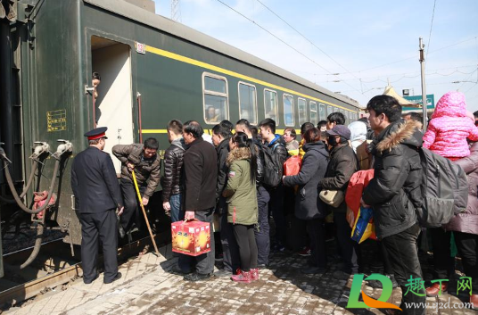 返乡是要去街道报备还是社区报备(返乡人员如何向社区报备)