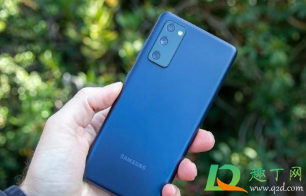 三星S21是屏下摄像头吗(三星S21系列前置摄像头)