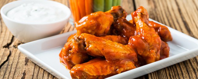 酸酸甜甜蔬菜鸡腿老少咸宜的做法(鸡腿酸菜做法大全家常)