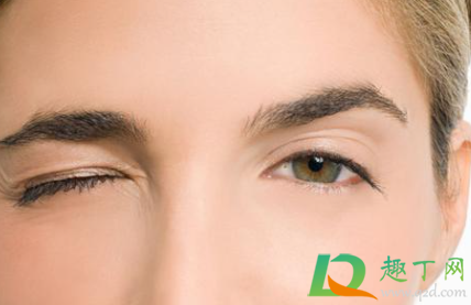 盐去眼袋是真的吗(盐水可以消除眼袋,这个说法是真的吗?)