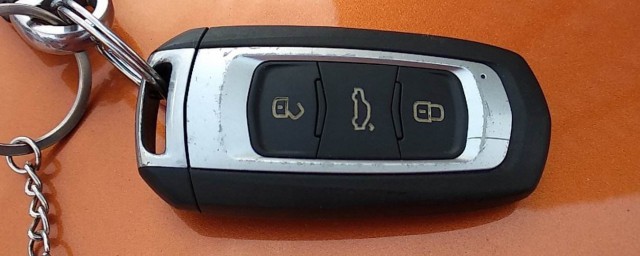 帝豪钥匙没电如何启动(帝豪车钥匙没电了怎么开门)