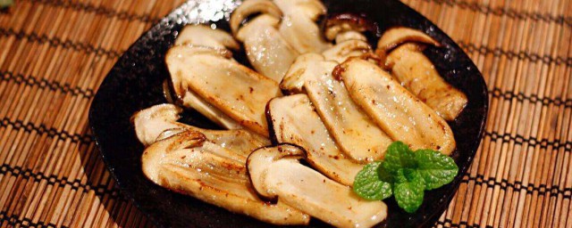 简单煎松茸原汁原味停不下来(新鲜松茸油煎)