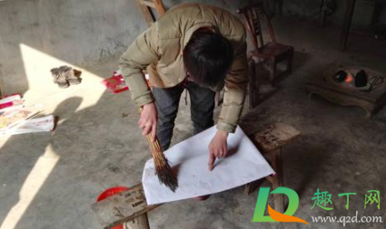 贴春联的浆糊可以吃吗(春联的浆糊怎么弄)