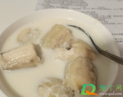 牛奶煮香蕉吃了有什么作用(吃香蕉煮牛奶的好处) 牛奶煮香蕉吃了有什么作用(吃香蕉煮牛奶的好处)