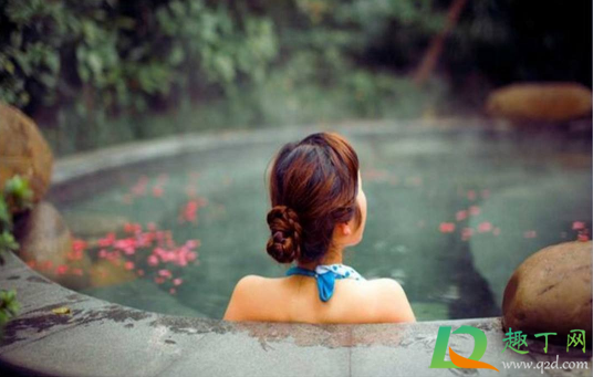 打了新冠疫苗三天后能去泡温泉吗(打完新冠疫苗三天后可以泡温泉吗)