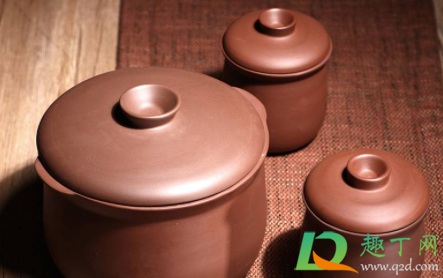 紫砂锅首次使用前要怎么处理(紫砂锅初次使用方法)