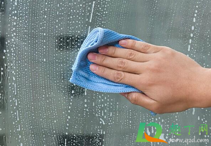 高层擦玻璃工具什么样的最好(高层搽玻璃工具哪种好用)