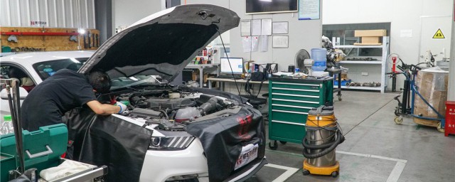 汽车的首保时间需要记住(汽车首保最佳公里和时间)