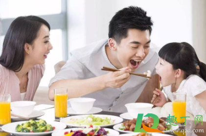 刚拔牙吃饭掉洞里怎么办(拔牙后饭掉牙洞里怎么办) 刚拔牙吃饭掉洞里怎么办(拔牙后饭掉牙洞里怎么办)