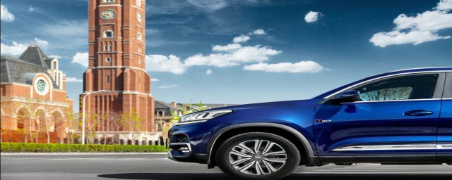 区别不是很大(形容差别非常大)