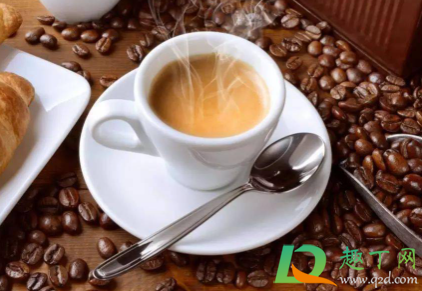 吃药和咖啡冲突吗(咖啡和药一起吃有影响吗)