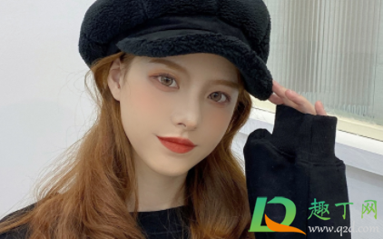 冬天戴白色帽子还是黑色帽子(夏天戴白帽子还是黑帽子) 冬天戴白色帽子还是黑色帽子(夏天戴白帽子还是黑帽子)