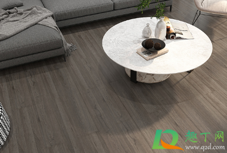 木地板脏了用什么擦最干净(木地板脏了怎么擦)