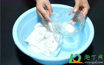 白衣服爱粘毛是质量不行吗(衣服粘毛是因为质量不好吗)