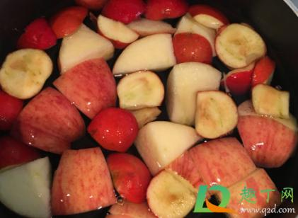 山楂苹果红枣煮水喝是治疗什么的(山楂苹果红枣煮水喝有什么好处)