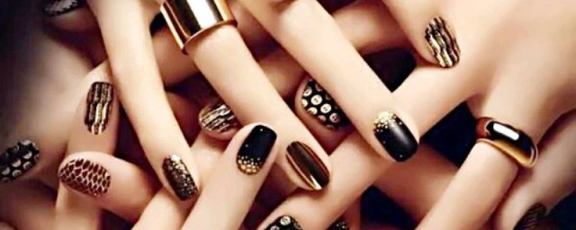 美甲甲片怎么卸教程(美甲甲片怎样卸下来)